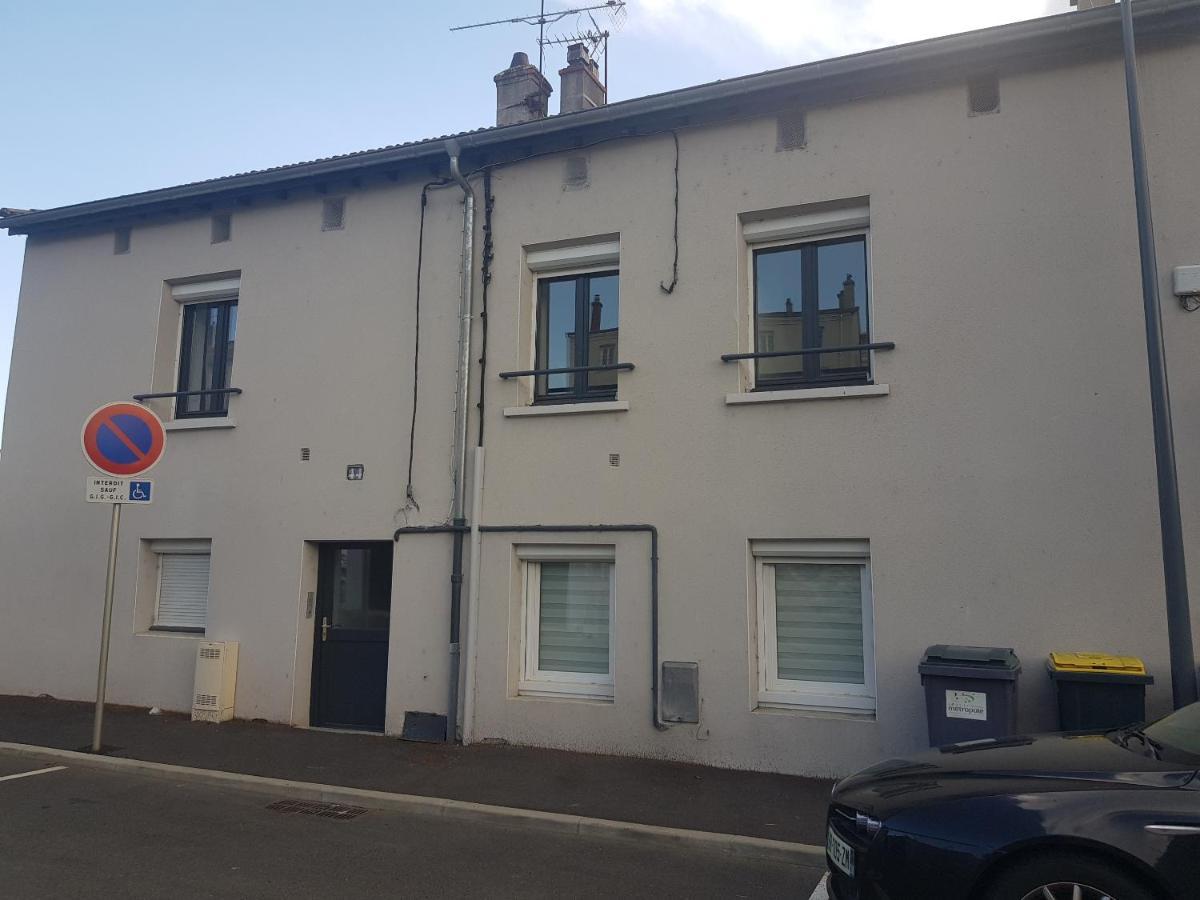 Appartement L'Ecrin De Saint Genest Lerpt - Belle Vue Et Calme Extérieur photo